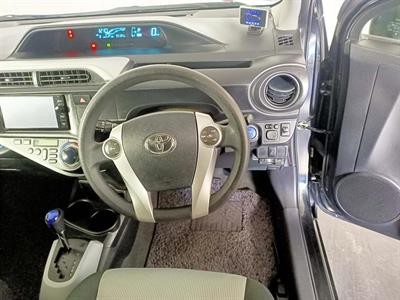 2014 Toyota Aqua Hybrid