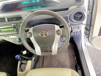 2012 Toyota Aqua Hybrid