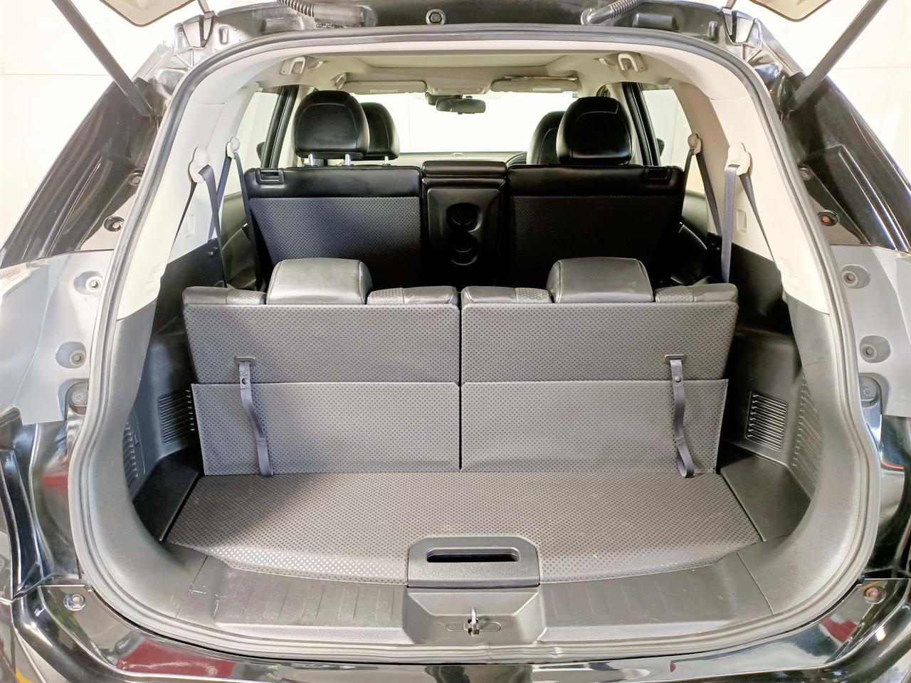 2015 Nissan X-Trail 4WD 7seats