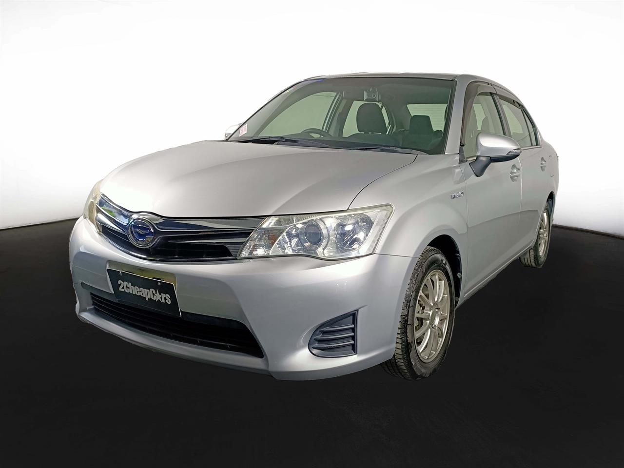 2013 Toyota Corolla Axio Hybrid