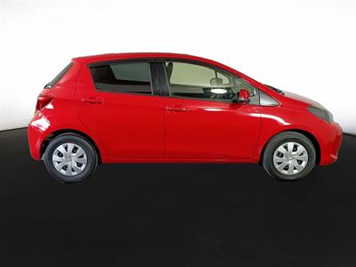 2015 Toyota Vitz 