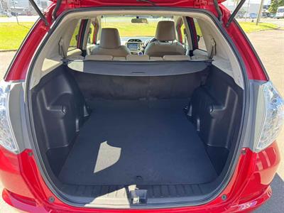 2012 Honda Fit SHUTTLE HYBRID