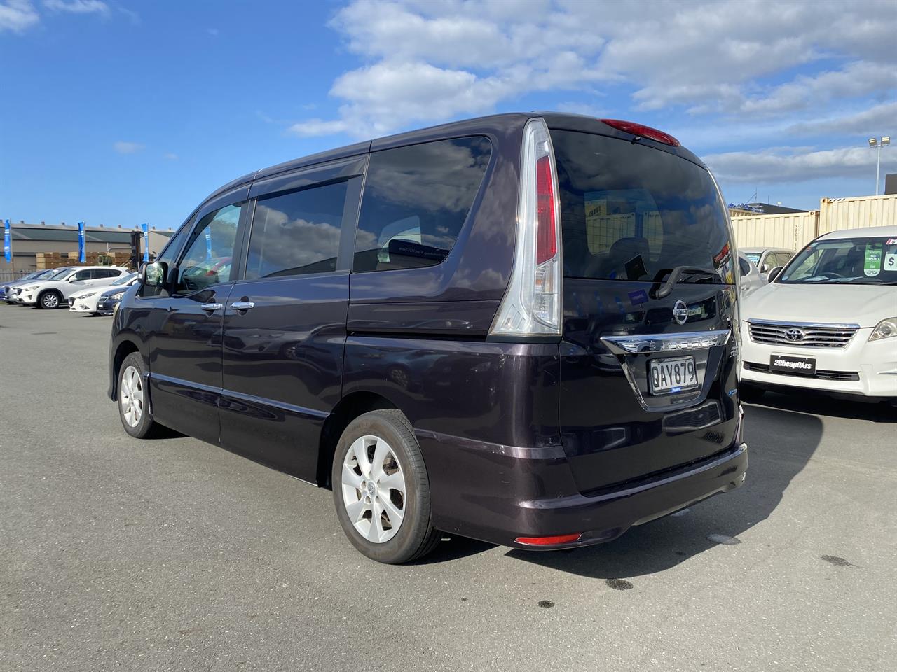 2011 Nissan Serena 