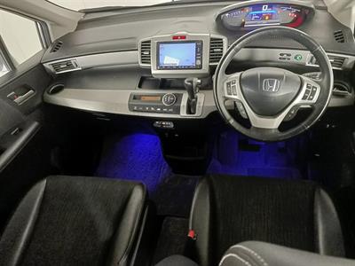 2011 Honda Freed Hybrid