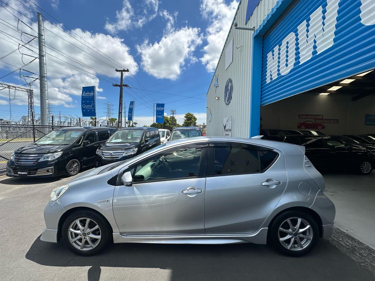 2014 Toyota Aqua Hybrid