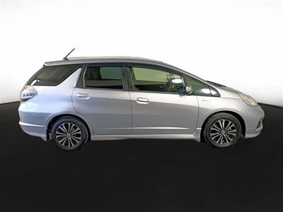 2013 Honda Fit Jazz Shuttle Hybrid