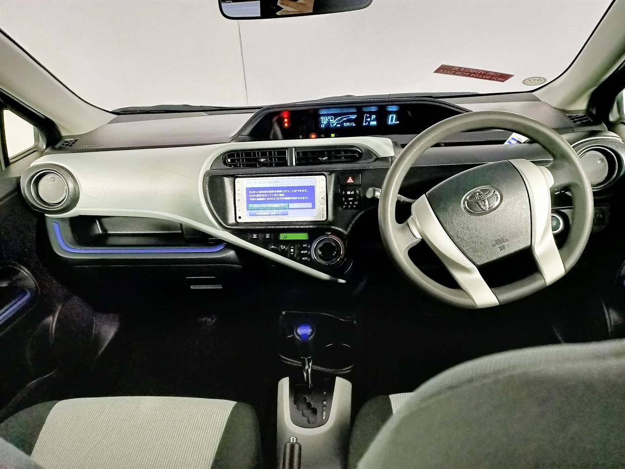 2014 Toyota Aqua Hybrid