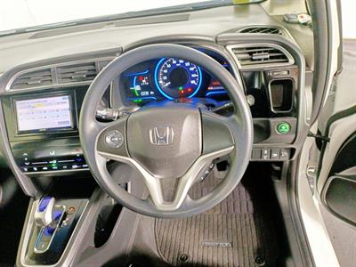 2015 Honda Fit Shuttle Hybrid Facelift