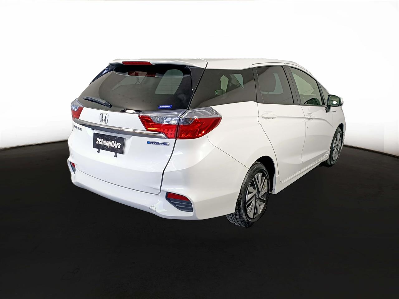 2015 Honda Fit Shuttle Hybrid Facelift