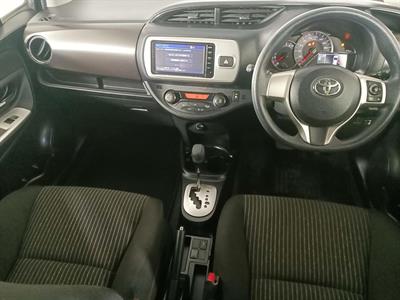 2015 Toyota Vitz 