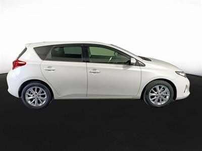 2013 Toyota Auris 