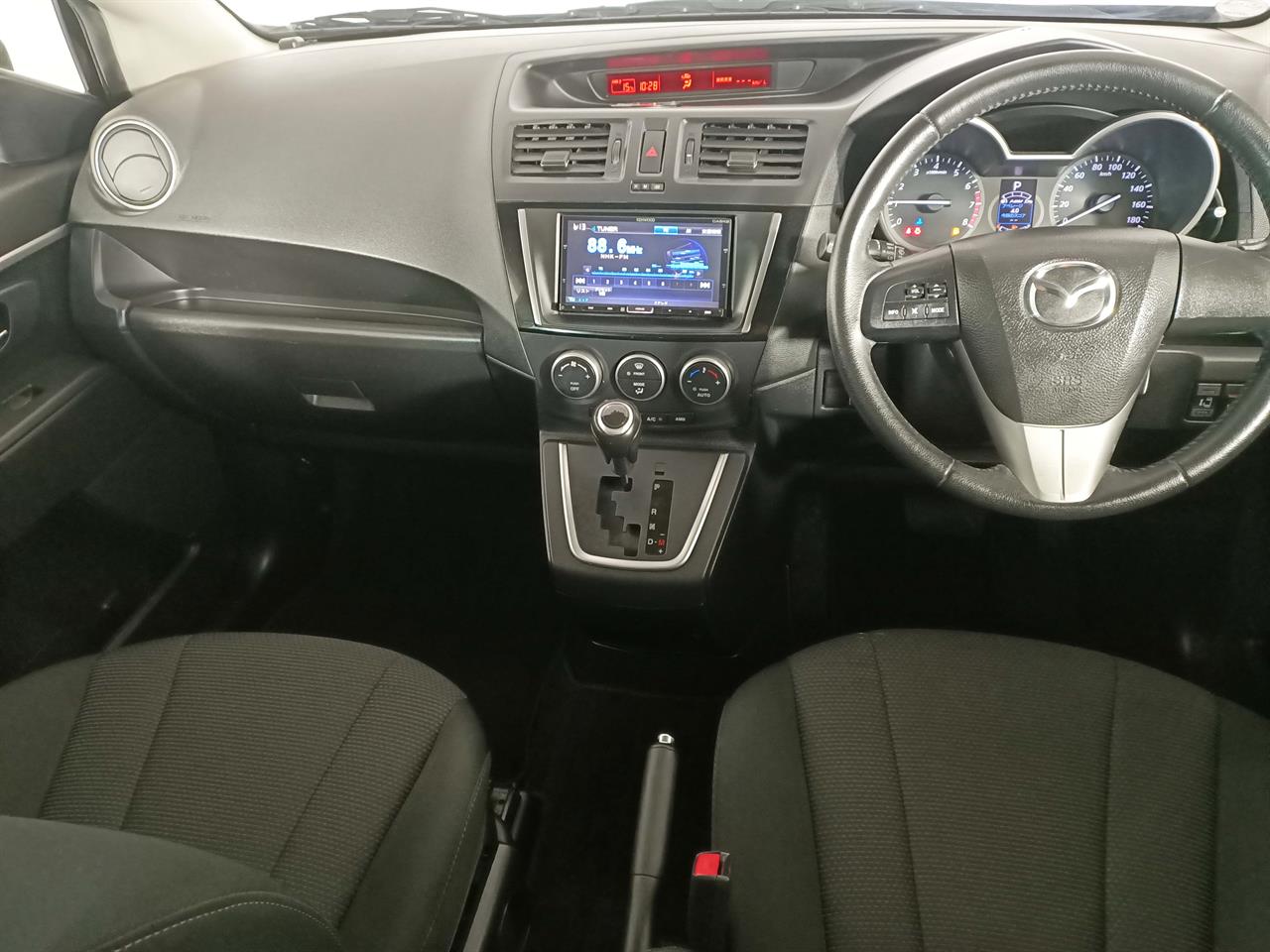 2014 Mazda Premacy 