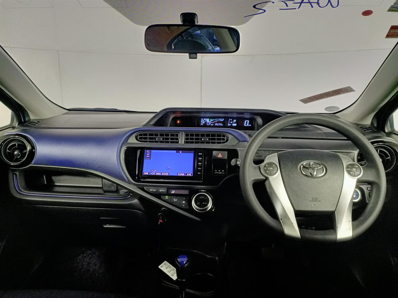 2015 Toyota Aqua Hybrid