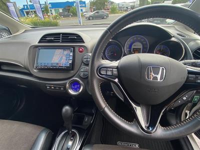 2013 Honda Fit Jazz Shuttle Hybrid