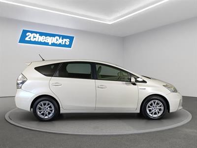 2012 Toyota Prius Alpha Hybrid