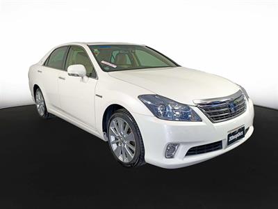 2012 Toyota Crown Hybrid