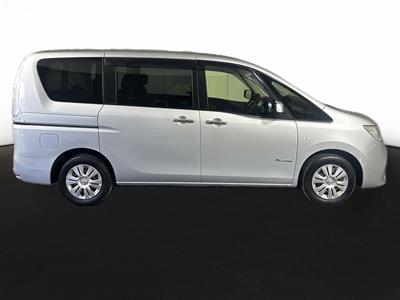 2013 Nissan Serena Hybrid