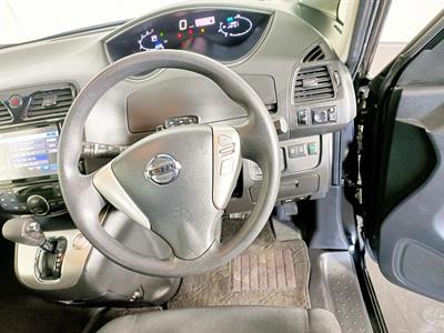 2015 Nissan Serena Hybrid