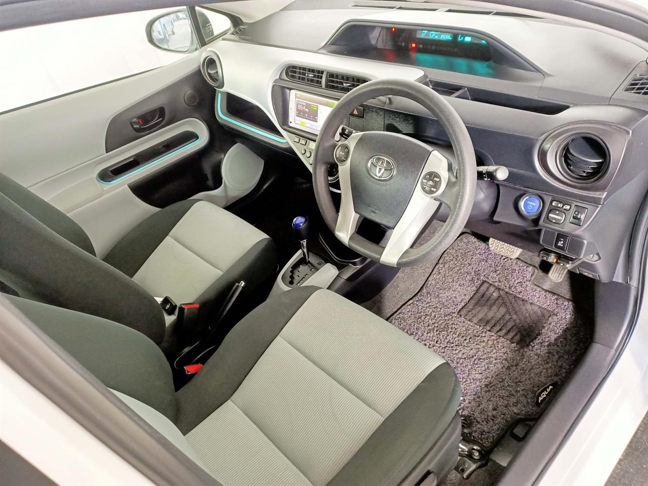 2013 Toyota Aqua Hybrid