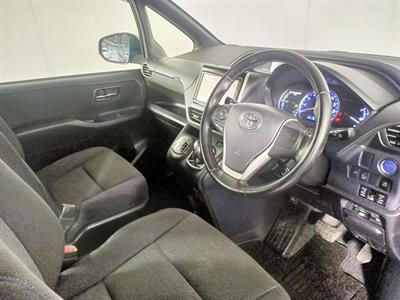 2015 Toyota VOXY Hybrid