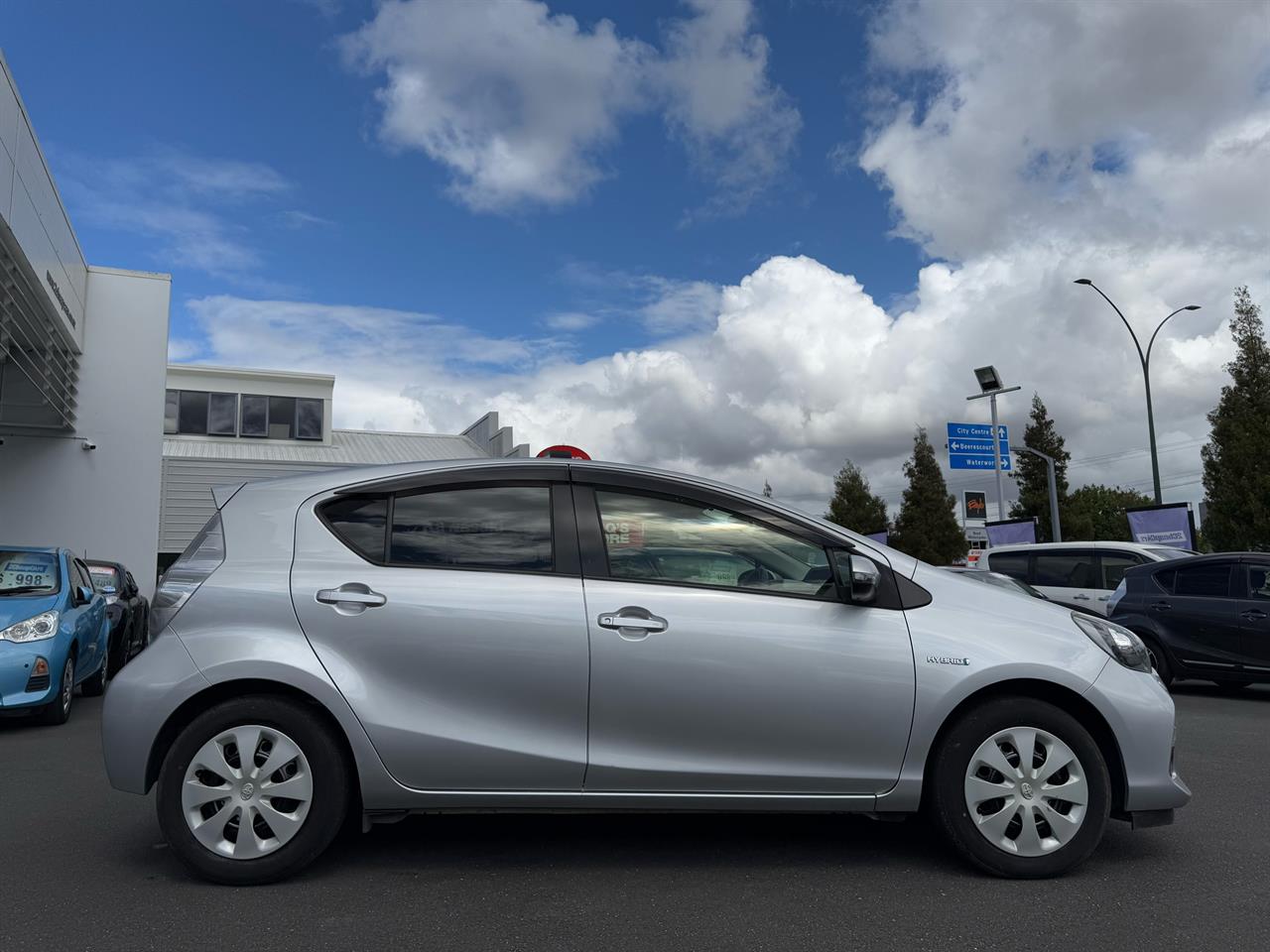 2014 Toyota Aqua Hybrid