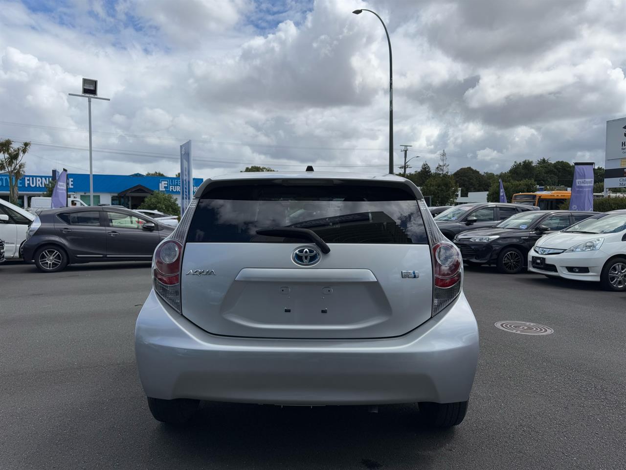 2014 Toyota Aqua Hybrid