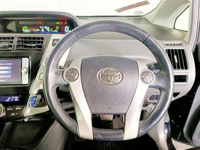 2012 Toyota Prius Alpha 7 Seats