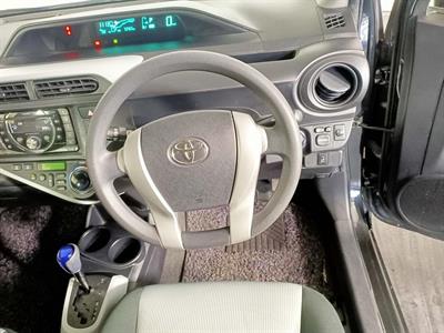 2013 Toyota Aqua Hybrid