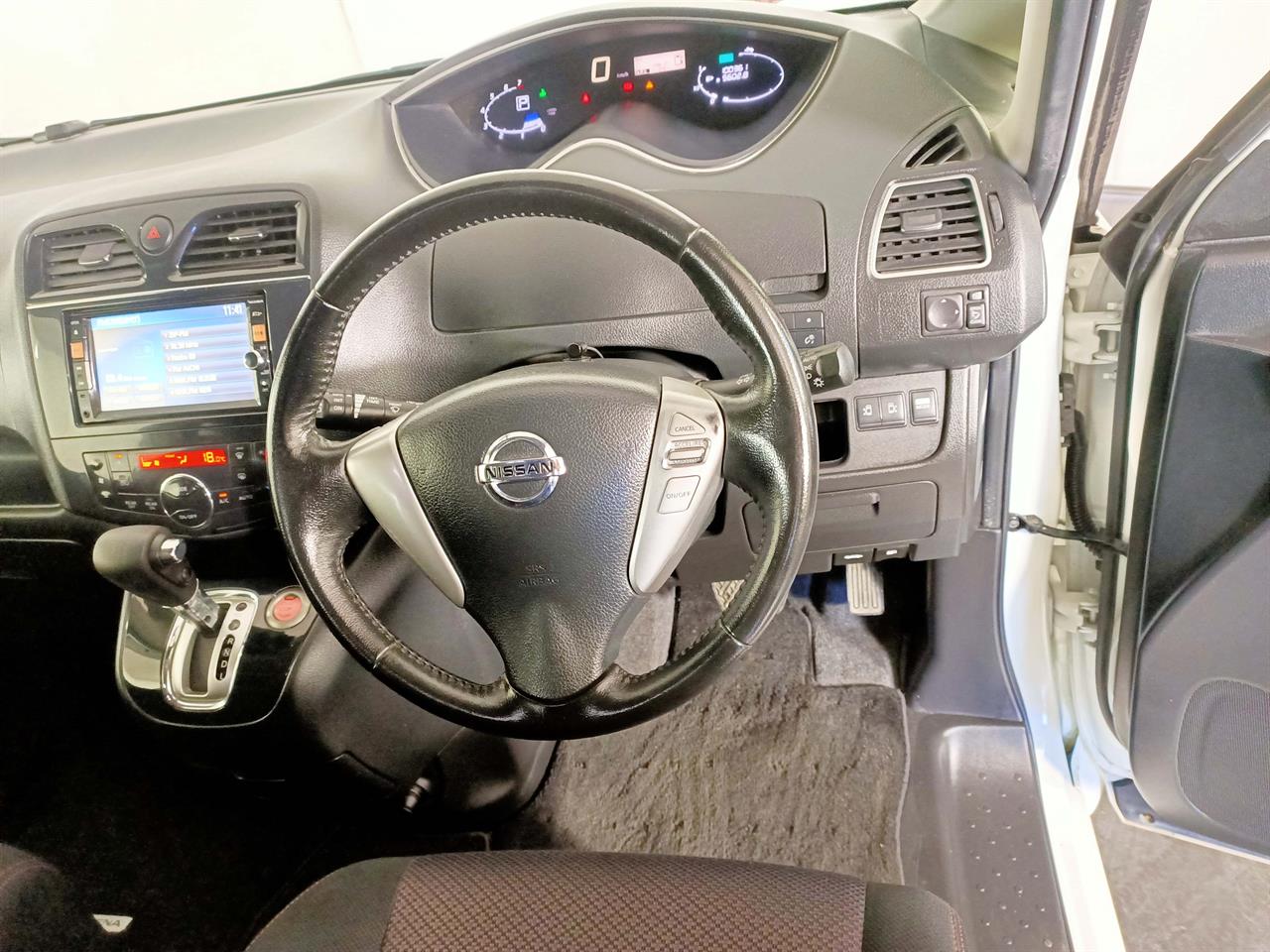 2012 Nissan Serena Hybrid