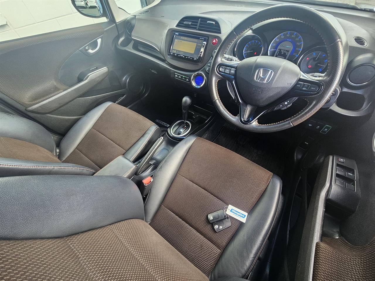 2012 Honda Fit Jazz Shuttle Hybrid