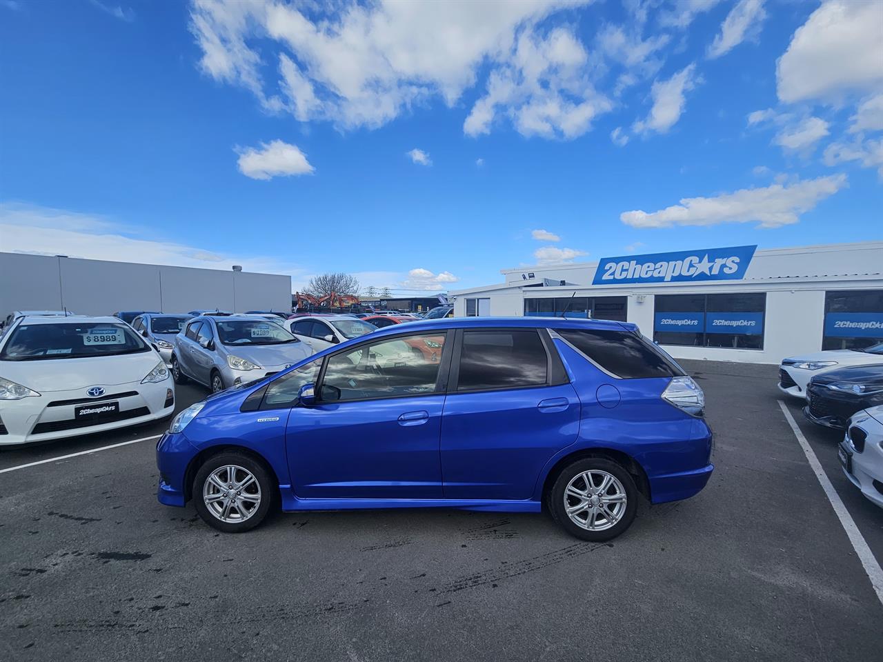 2012 Honda Fit Jazz Shuttle Hybrid