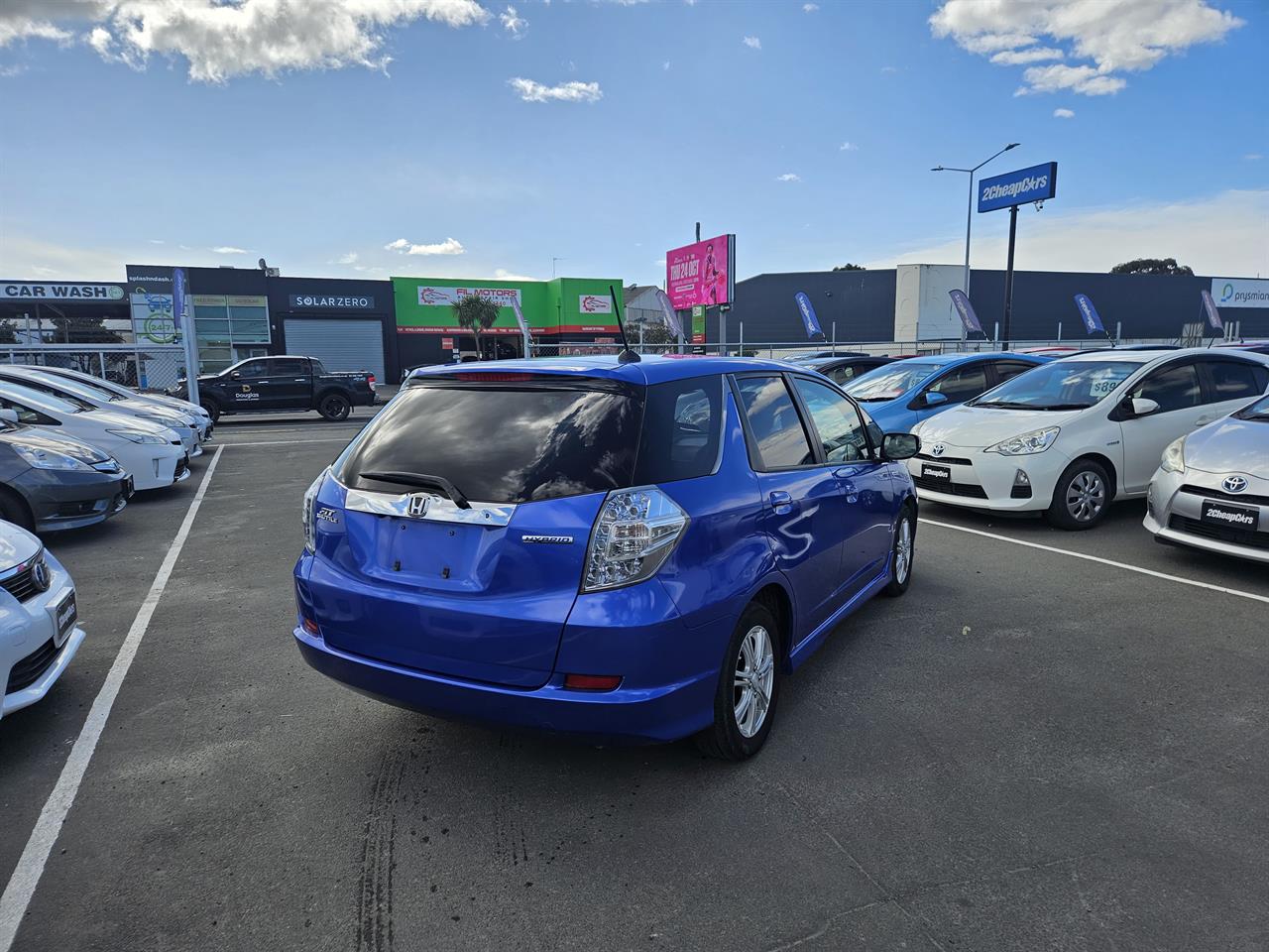 2012 Honda Fit Jazz Shuttle Hybrid