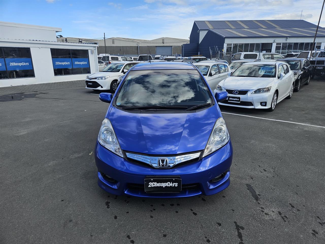 2012 Honda Fit Jazz Shuttle Hybrid