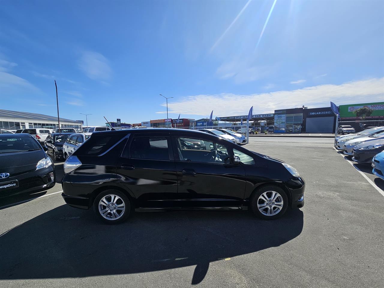 2012 Honda Fit Jazz Shuttle Hybrid