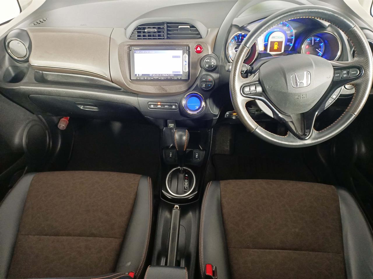 2013 Honda Fit Jazz Shuttle Hybrid