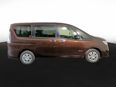 2015 Nissan Serena Hybrid