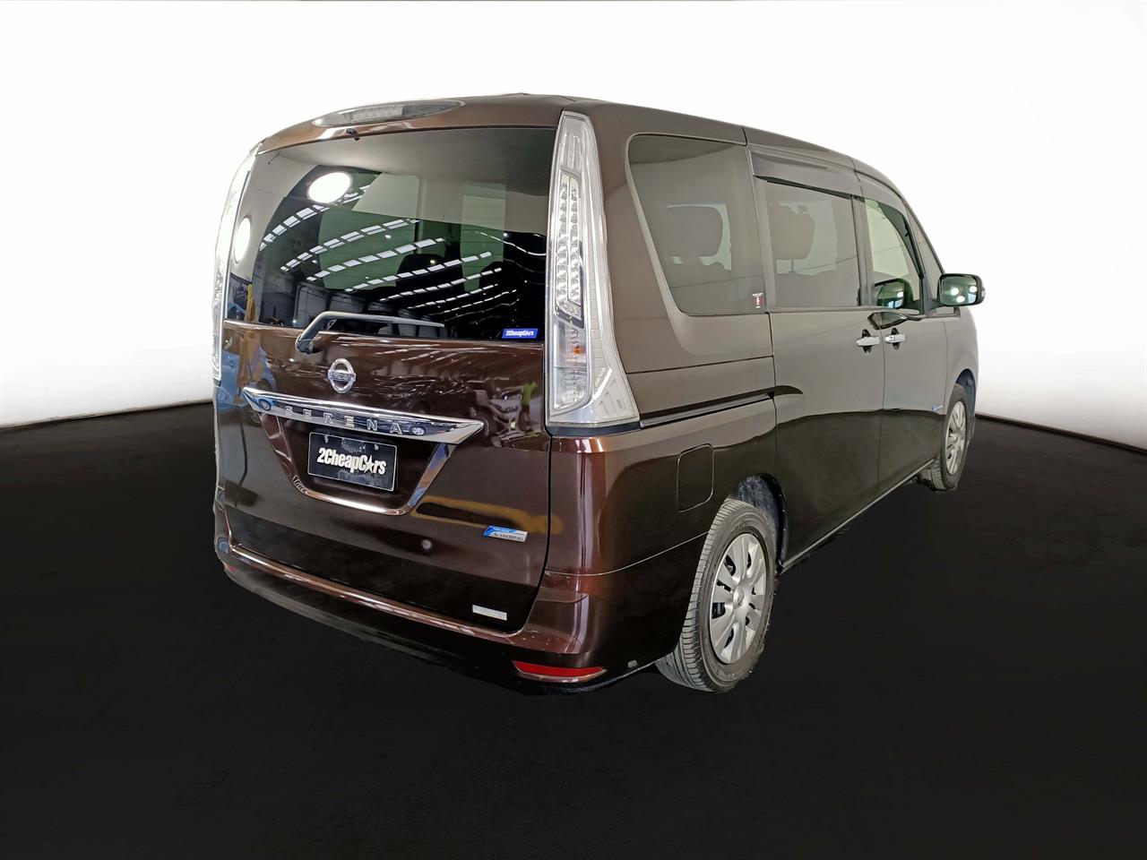 2015 Nissan Serena Hybrid