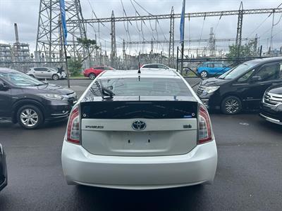 2014 Toyota Prius Hybrid