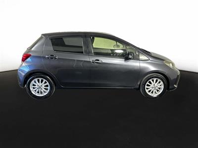 2014 Toyota Vitz 