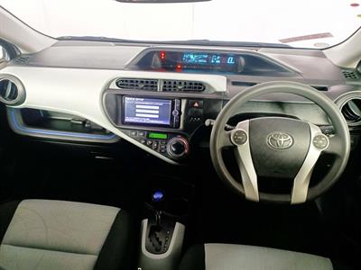 2014 Toyota Aqua Hybrid