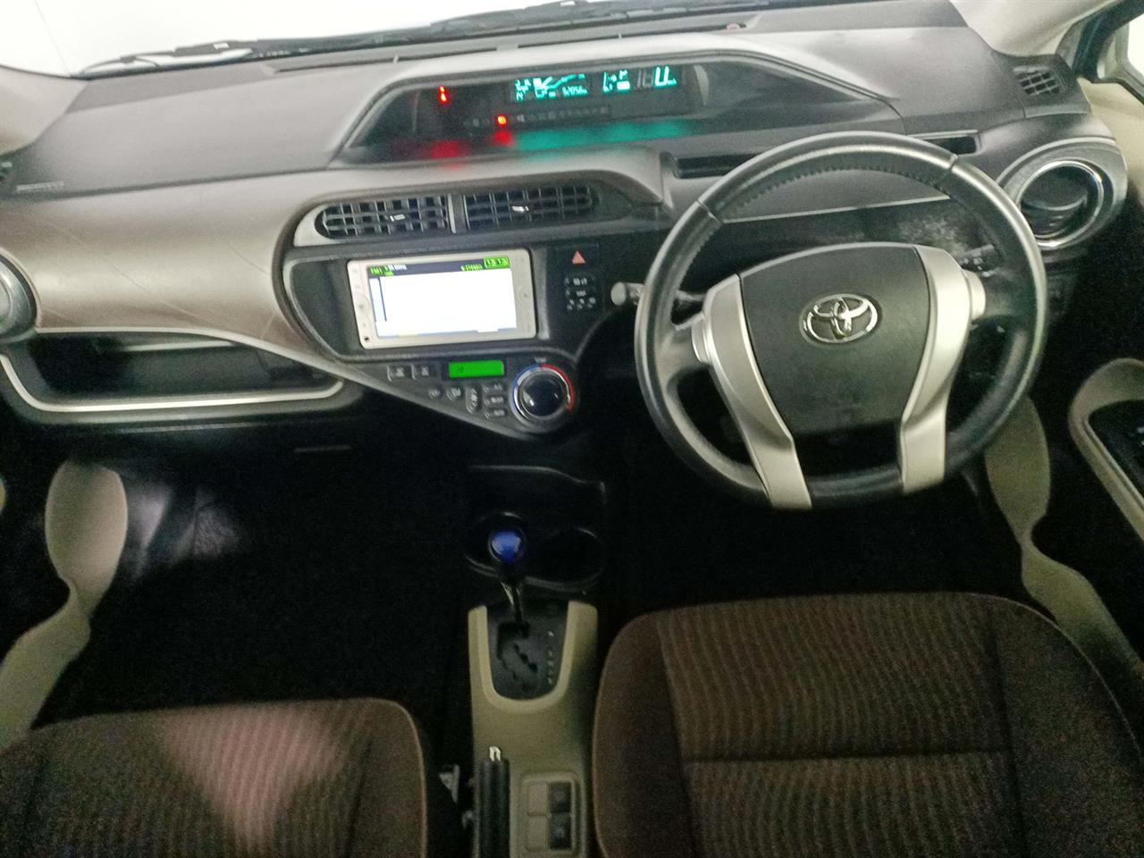 2013 Toyota Aqua Hybrid