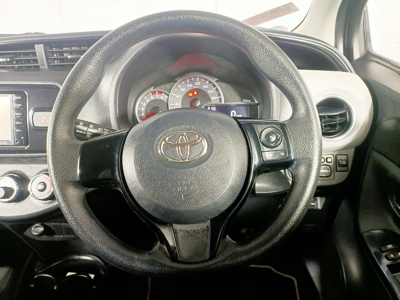 2015 Toyota Vitz 