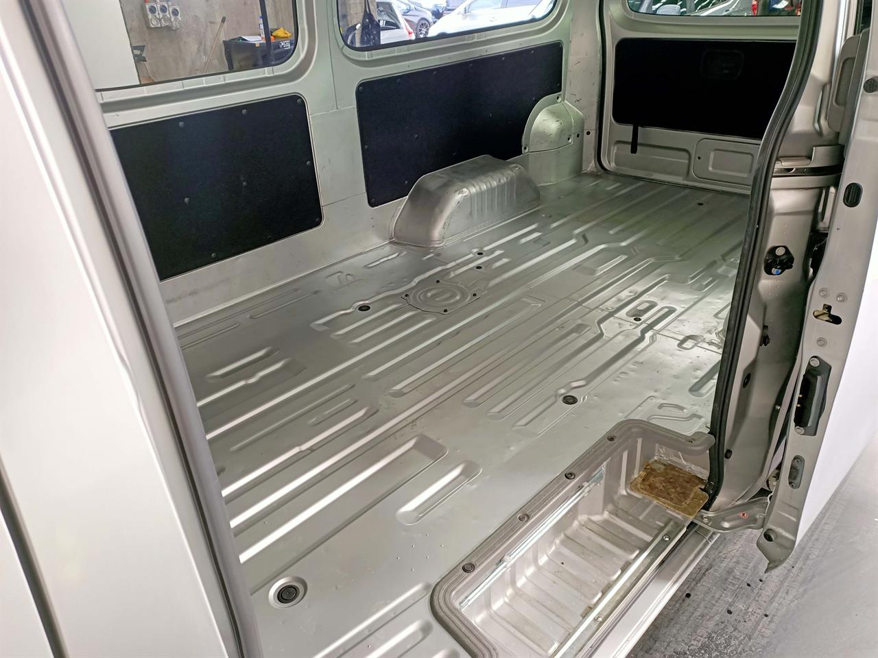 2019 Nissan Caravan 