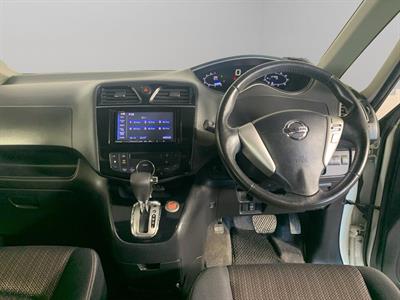 2014 Nissan Serena Hybrid Highway Star