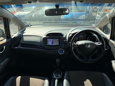 2013 Honda Fit Jazz Shuttle Hybrid