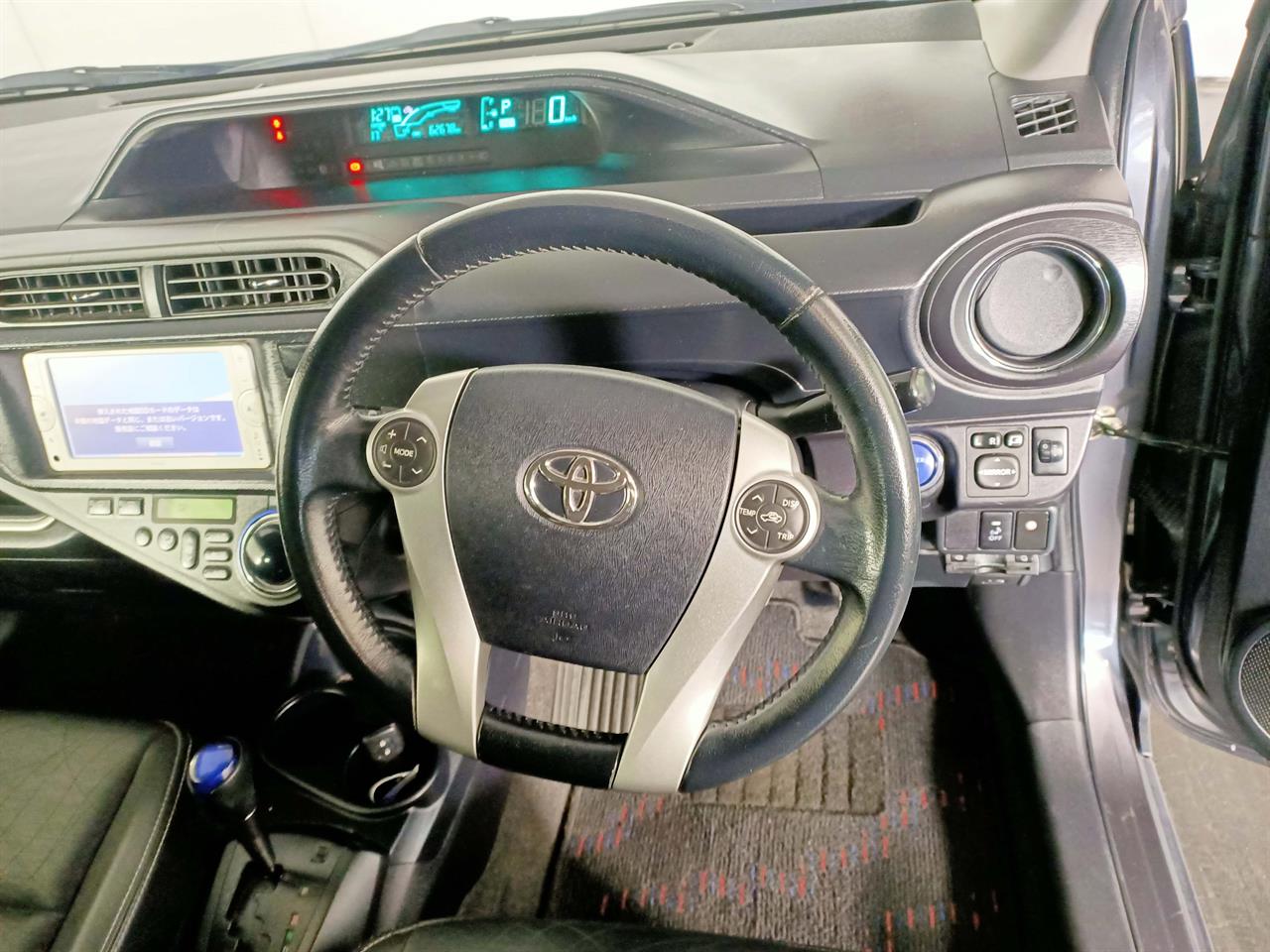 2013 Toyota Aqua G Black Softleather selection