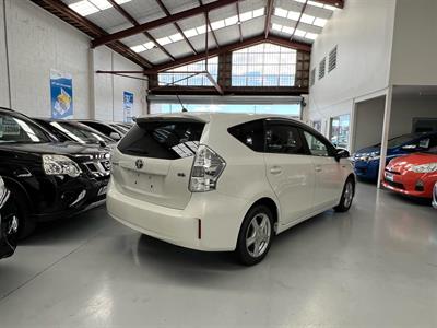 2013 Toyota Prius Alpha 7 Seats