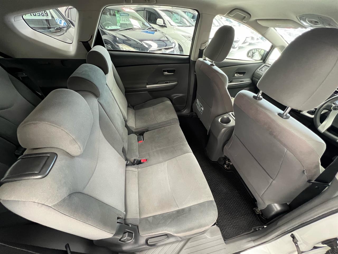 2013 Toyota Prius Alpha 7 Seats