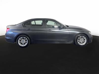 2013 BMW 320i 