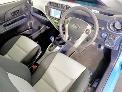 2014 Toyota Aqua Hybrid